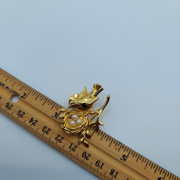Vintage Brooch Bird & Nest & Eggs. VGC. - Picture 7 of 8